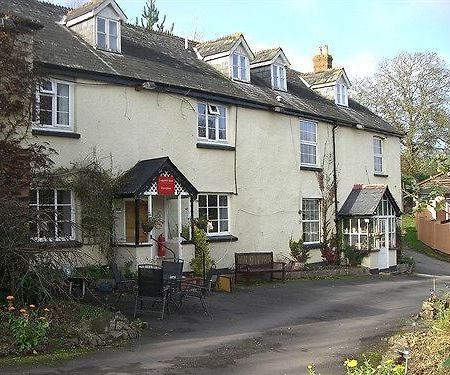 Lodgehill Hotel Tiverton  Εξωτερικό φωτογραφία
